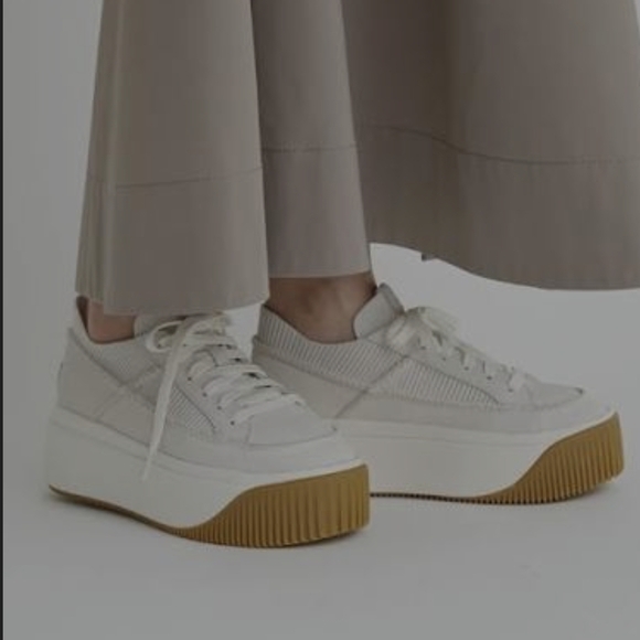 UGG EZ-Duzzit Sneakers - NEW - Picture 3 of 8